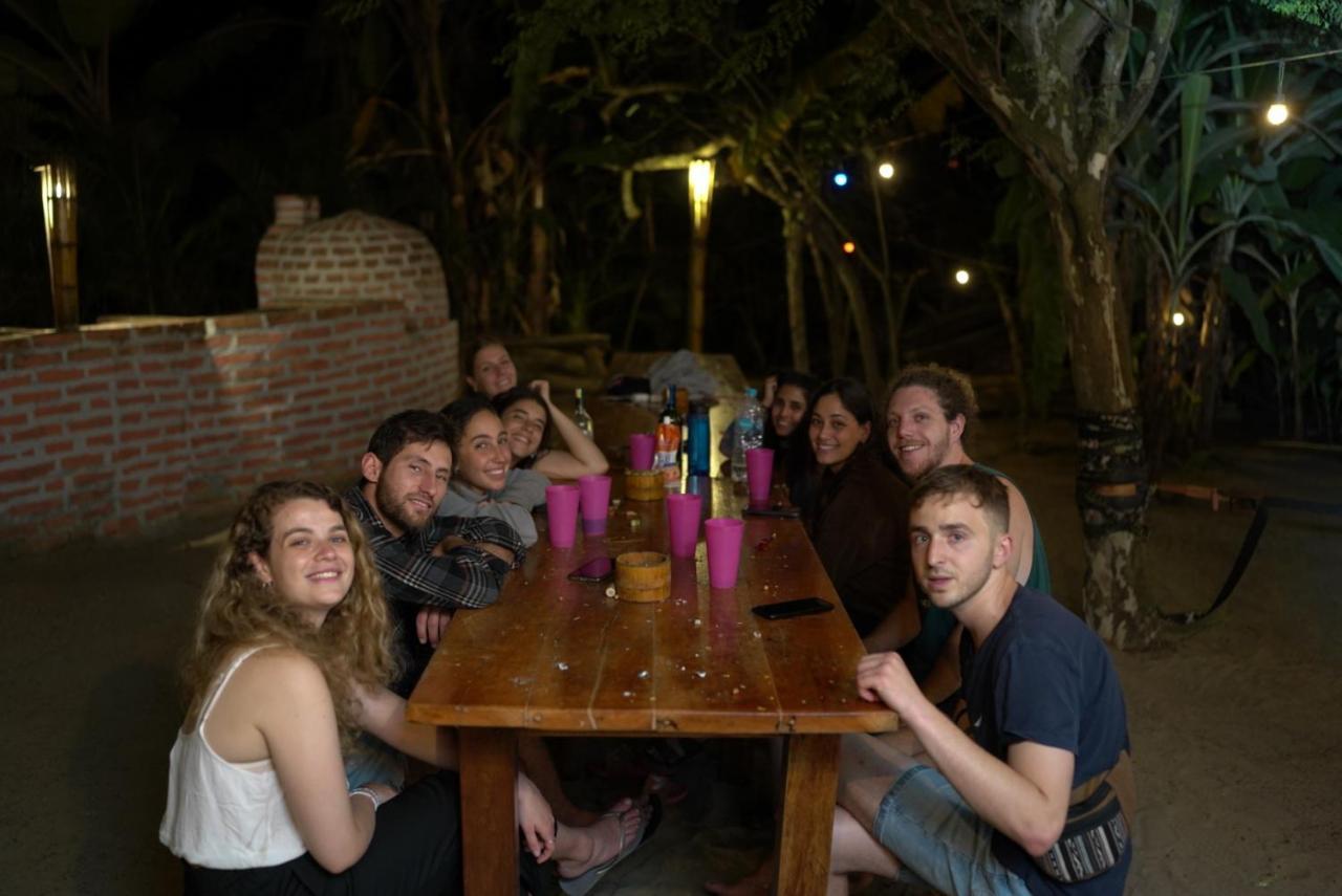 Hidden House Hostel Party Montañita Esterno foto